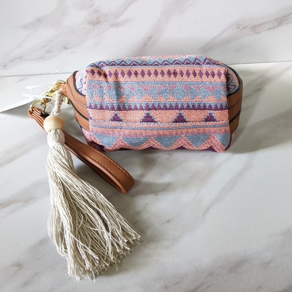 Aztec Boho Geometric Removable Strap Wristlet - Picture 3 of 6